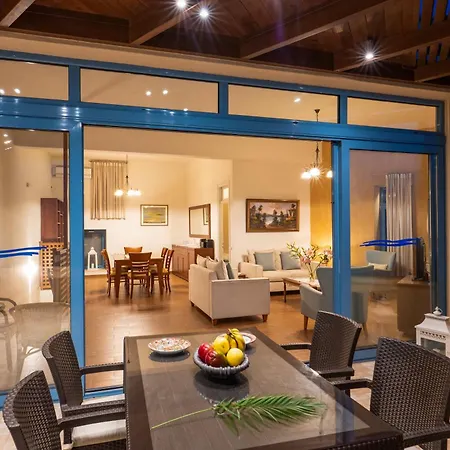 מלון Captain's House & 3*