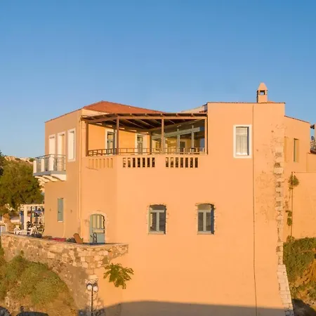 מלון Captain's House & 3*